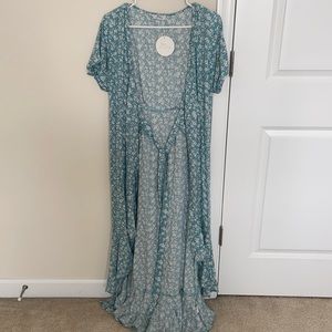Size 6 Petal and Pup Maxi Dress Never Worn